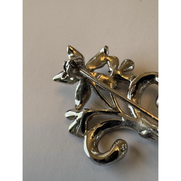 1940s Flower Marcasite Cultured‎ Pearl Brooches - Picture 6 of 8